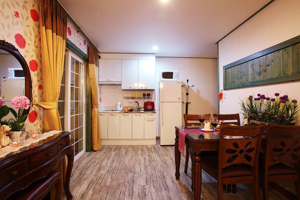 Muju Iris Pension Exterior photo